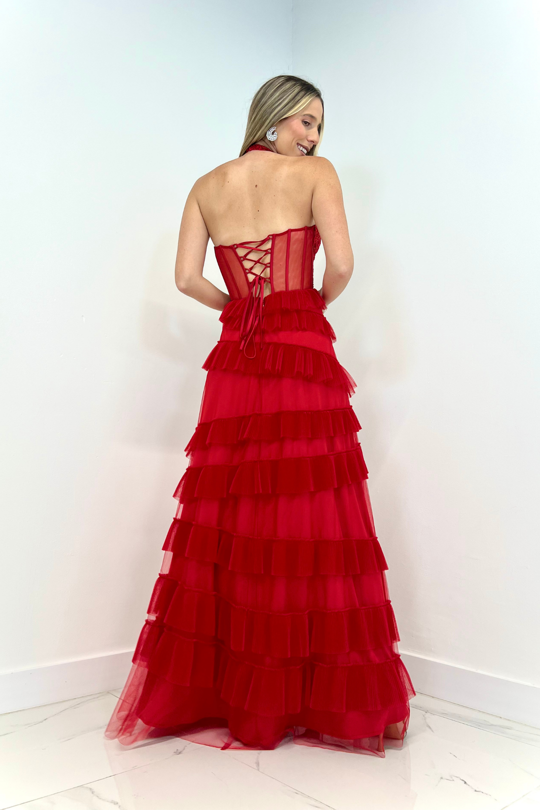 Vestido rojo de tul con pedreria