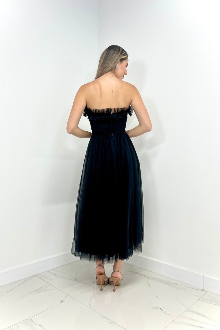 Vestido midi negro de tul