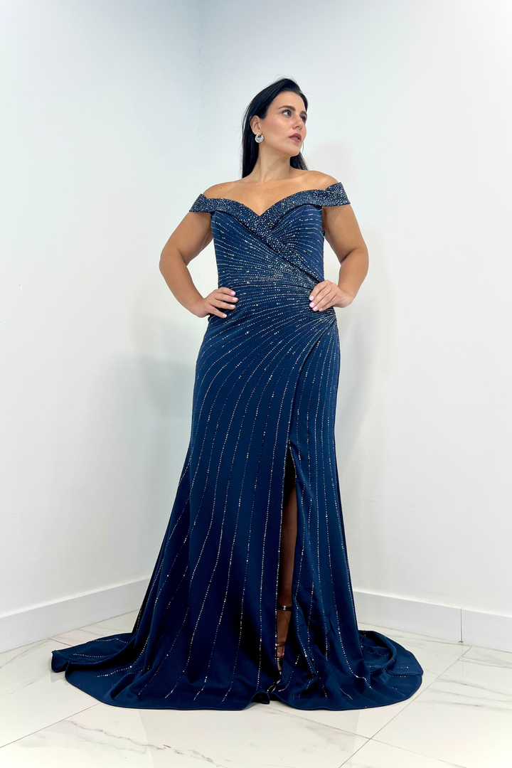 Vestido largo azul marino con strass
