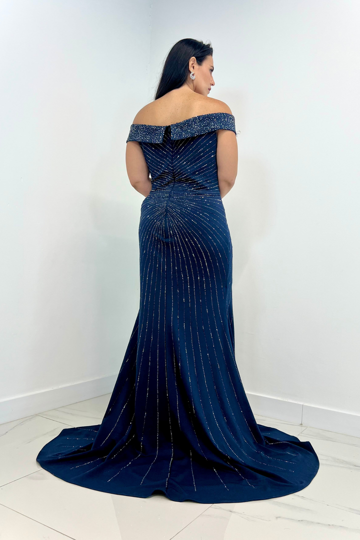 Vestido largo azul marino con strass