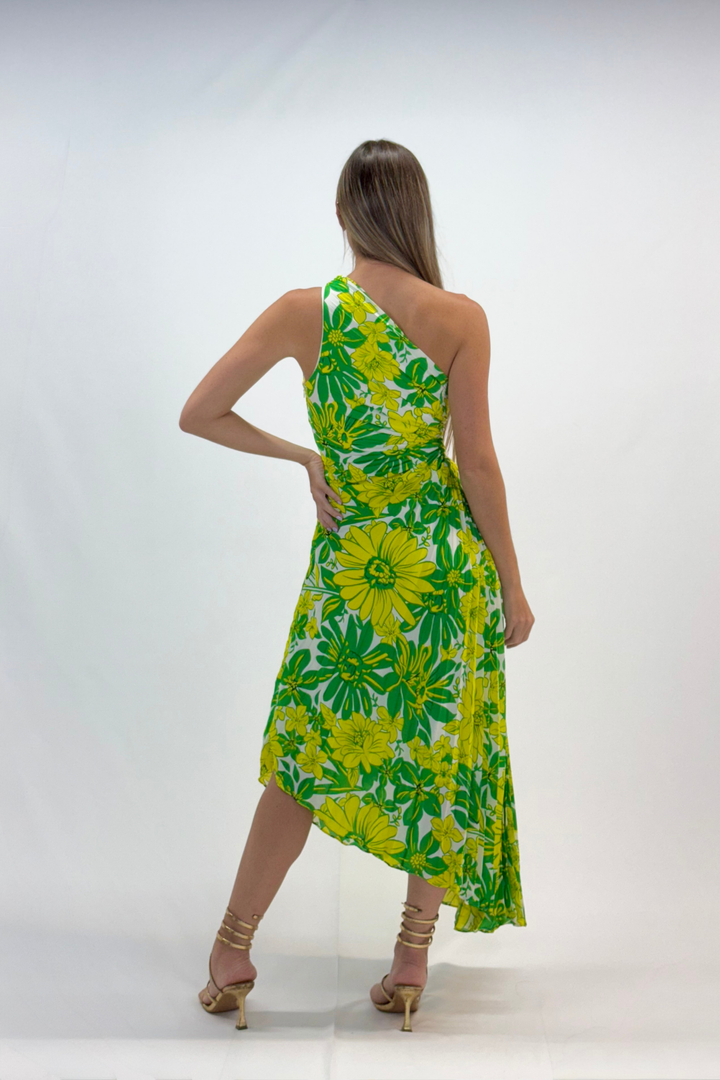 Vestido one shoulder plisado y estampado midi