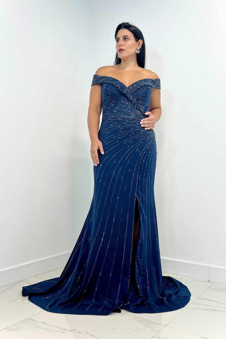 Vestido largo azul marino con strass