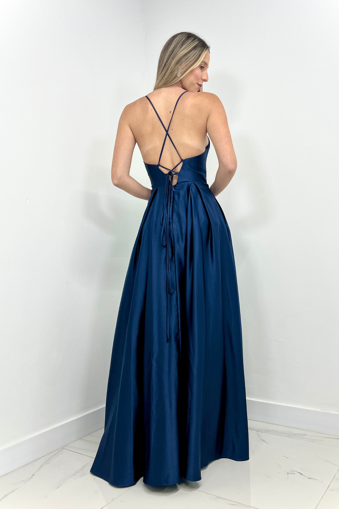 Vestido largo azul marino corte princesa