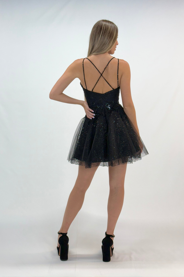 Vestido corto negro bordado