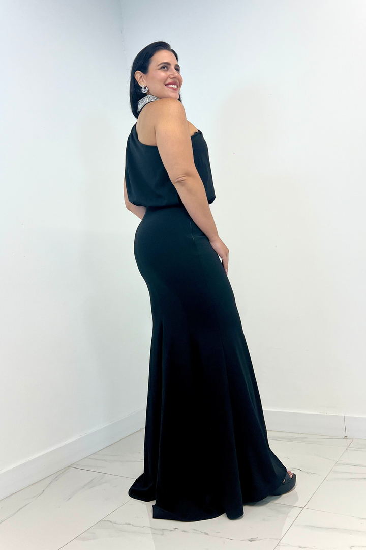 Vestido largo negro asimetrico