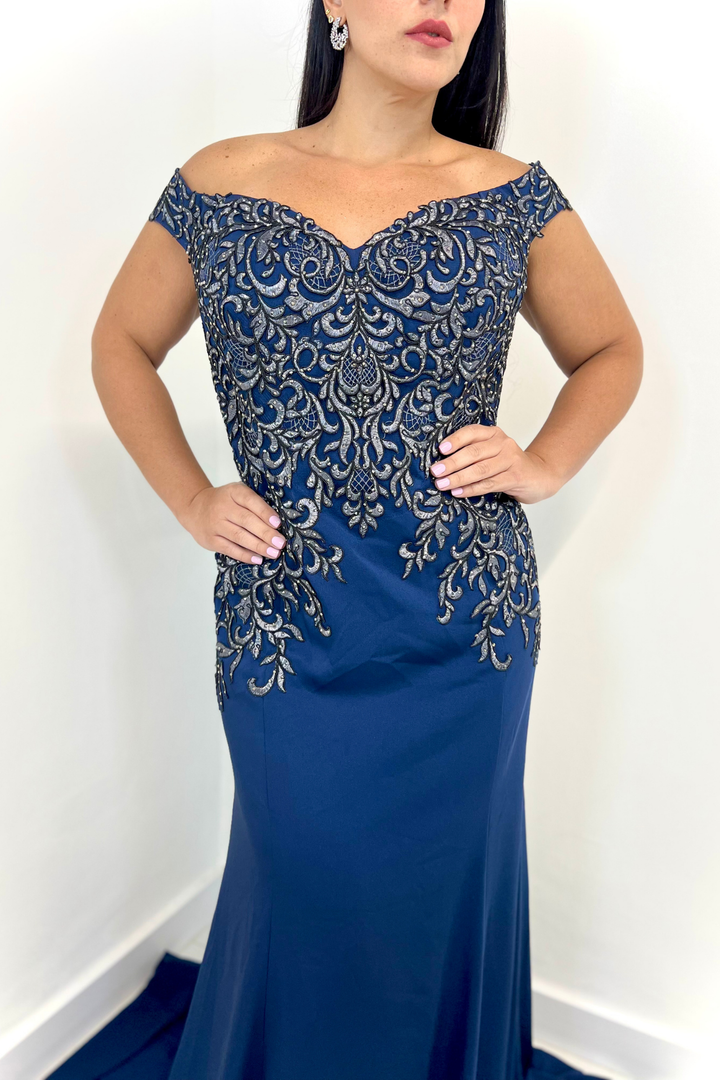 Vestido largo azul marino bordado
