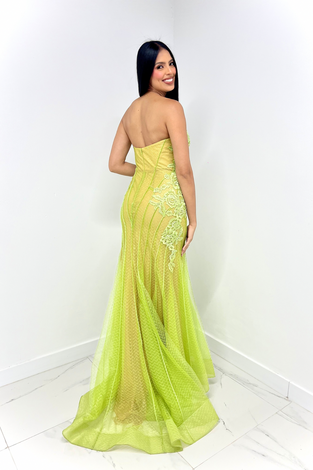 Vestido largo verde pistacho
