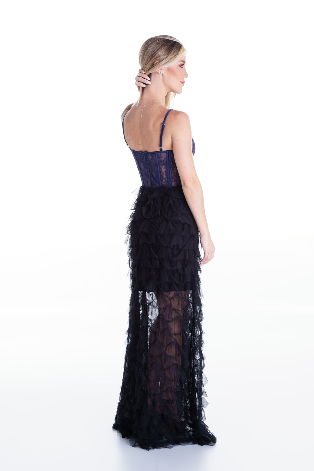 Vestido largo azul y negro con transparencias