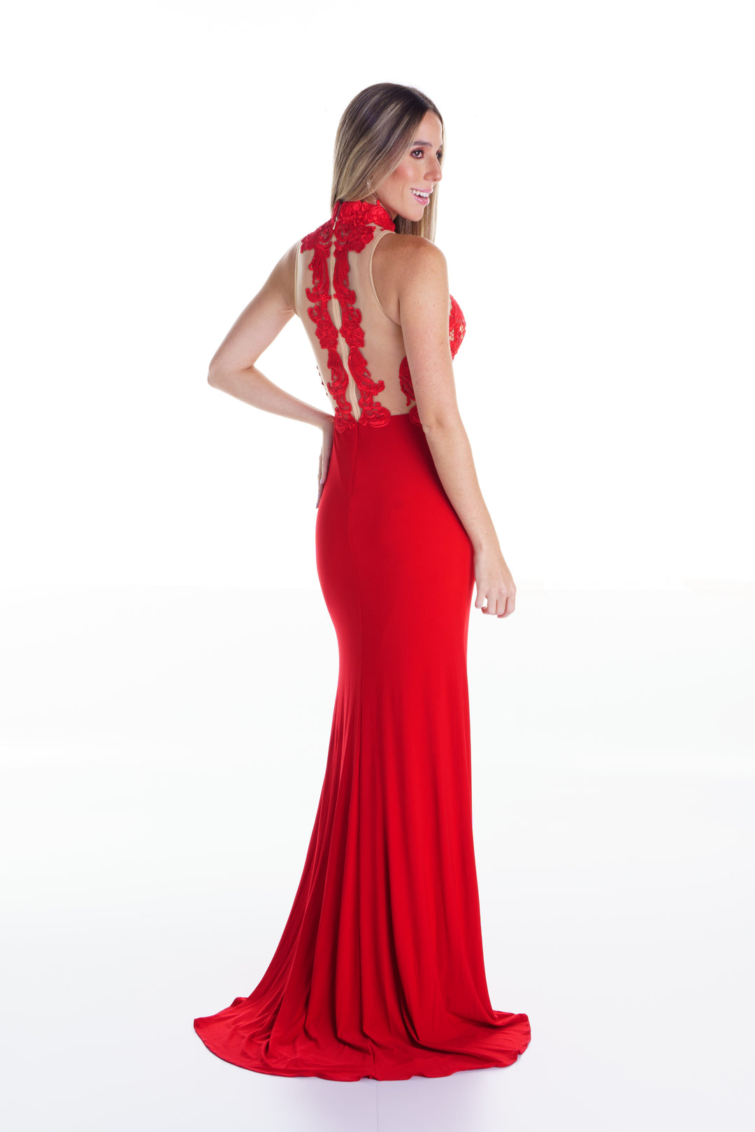 Vestido largo rojo de torchon con transparencia