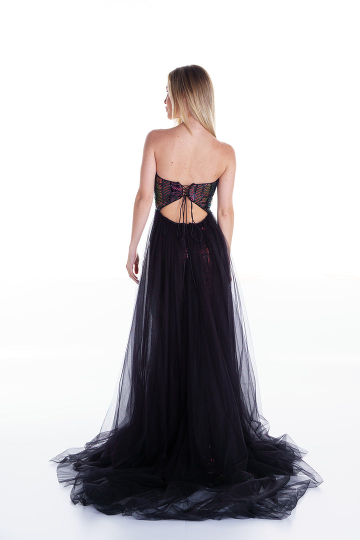 vestido largo de lentejuelas con capa de tul
