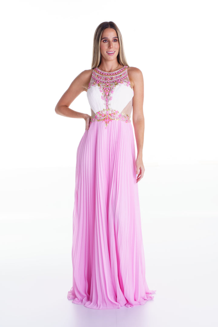 Vestido largo rosado plisado con pedreria