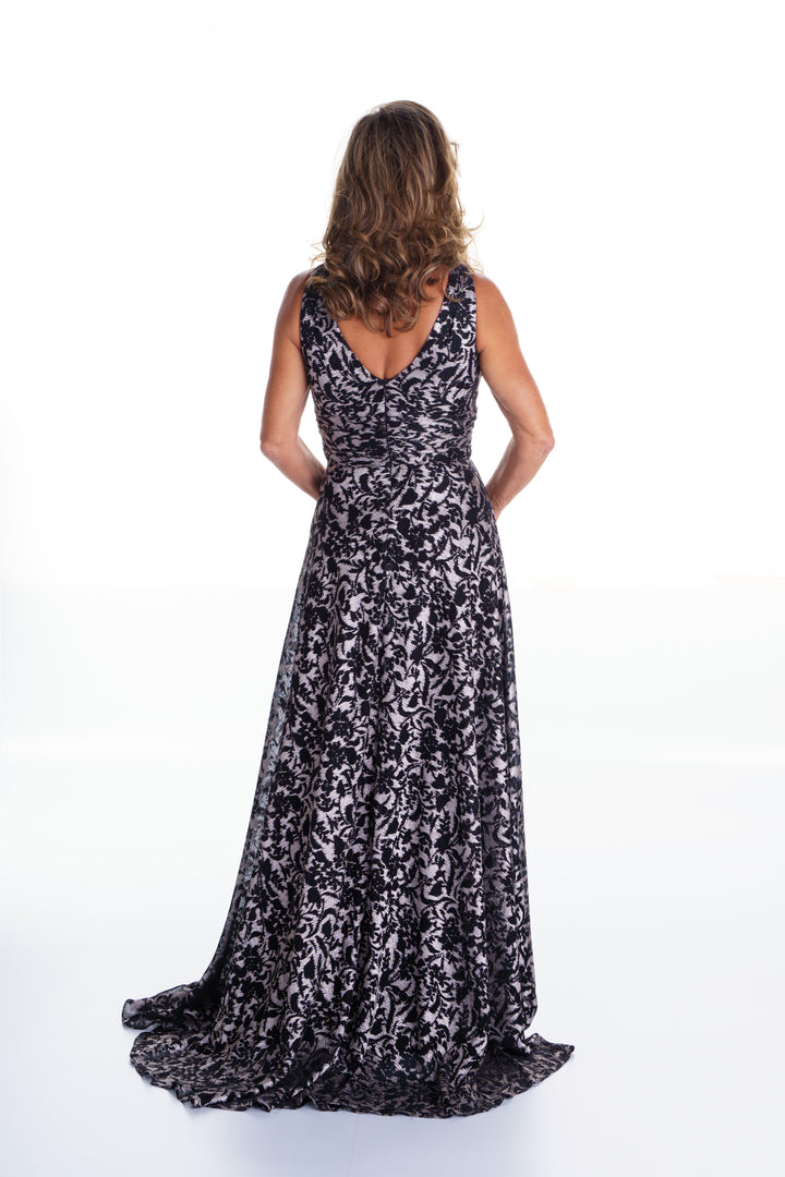 Vestido largo plateado con estampados negros