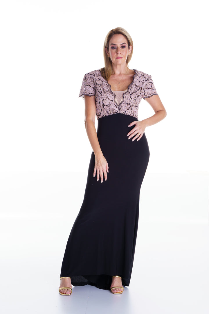 Vestido largo negro con encaje