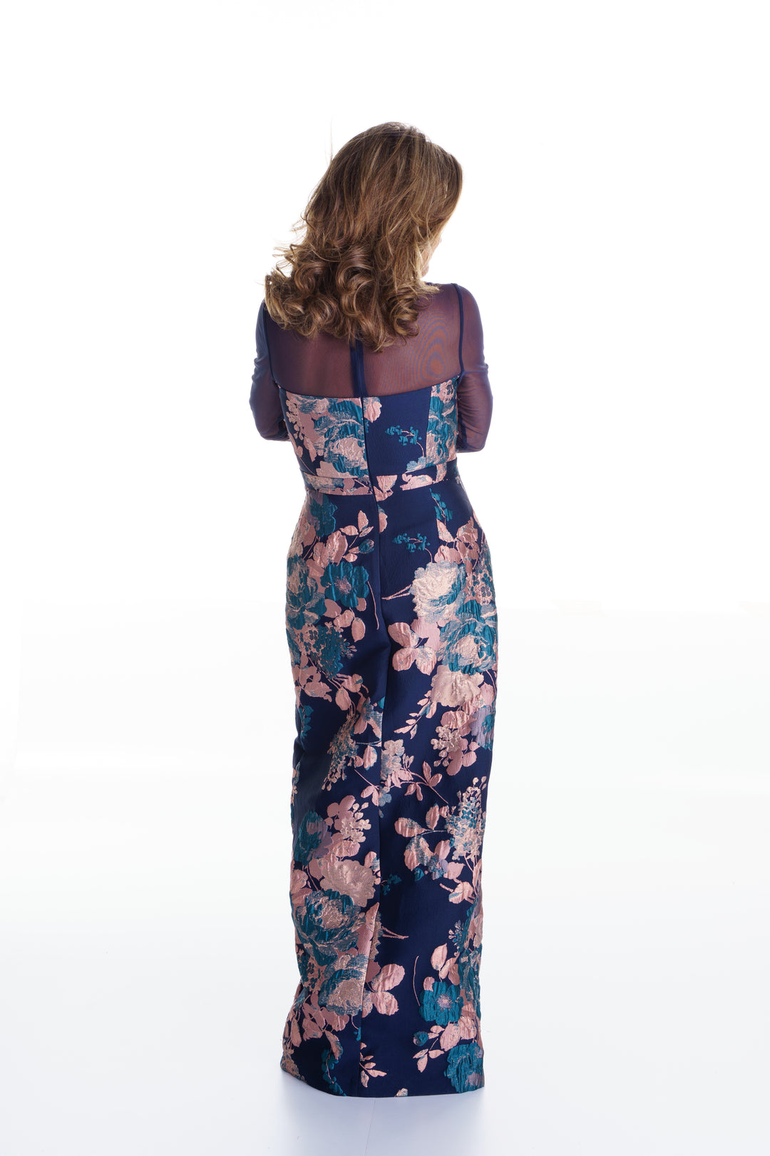 Vestido largo azul marino estampado con mangas transparentes