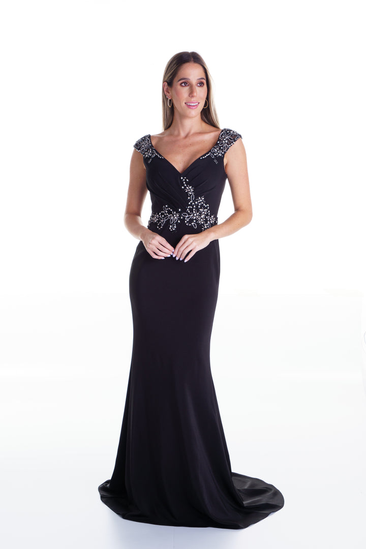 Vestido largo negro con detalles plateados bordados