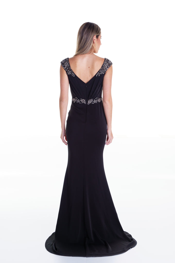 Vestido largo negro con detalles plateados bordados