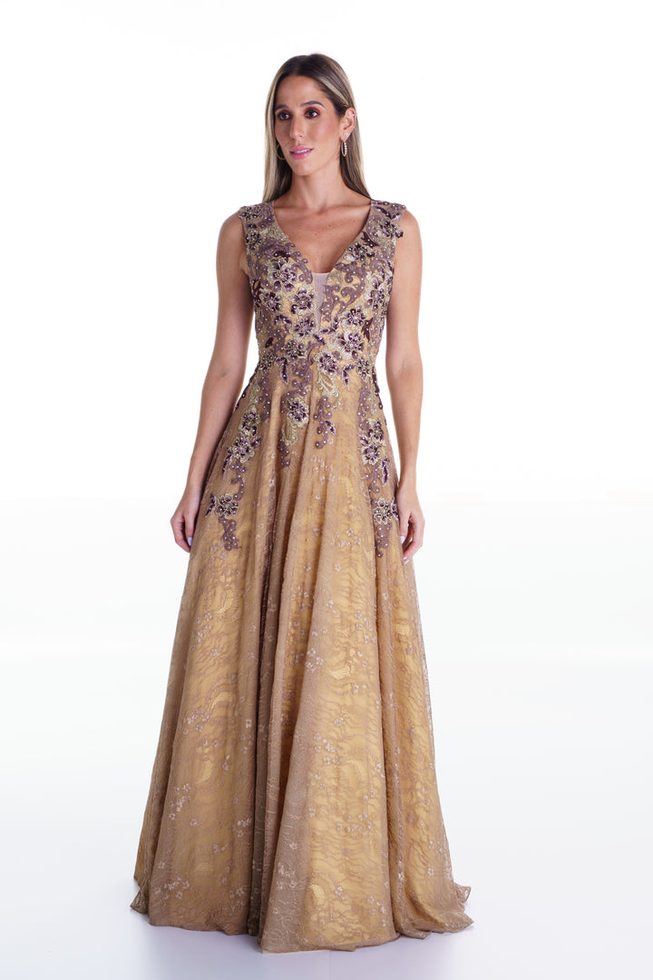 Vestido largo corte princesa de encaje beige